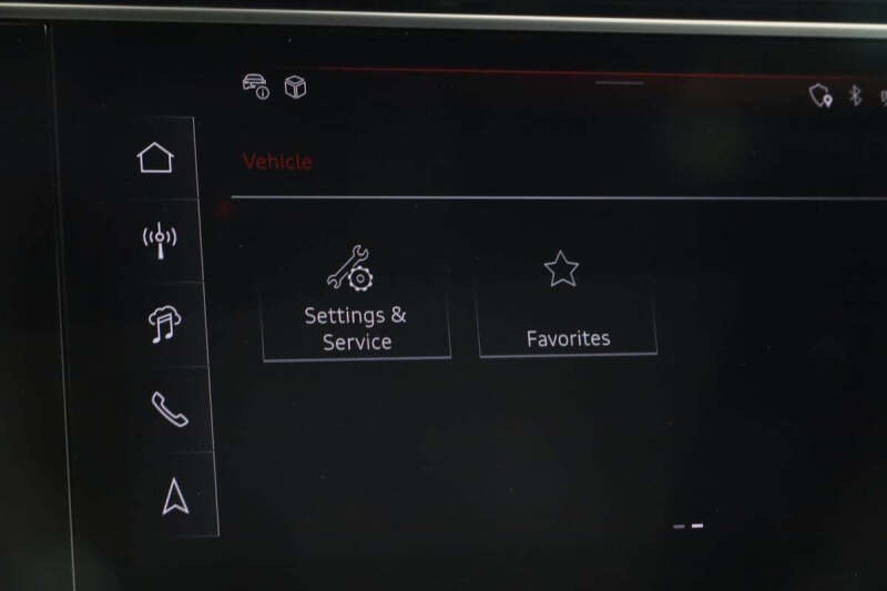 2024 Audi SQ8 4.0T quattro Premium Plus