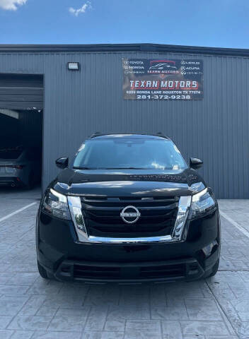 2024 Nissan Pathfinder SV