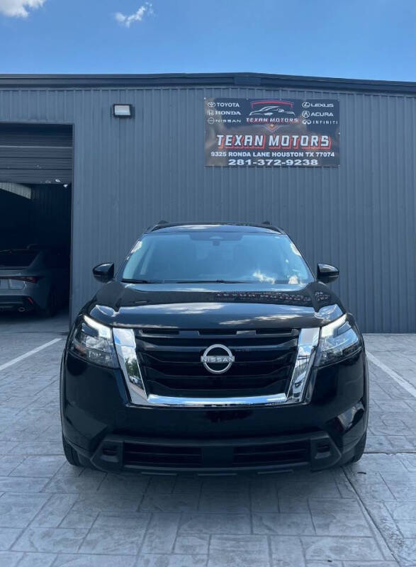 2024 Nissan Pathfinder SV