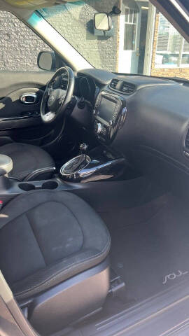 2017 Kia Soul +