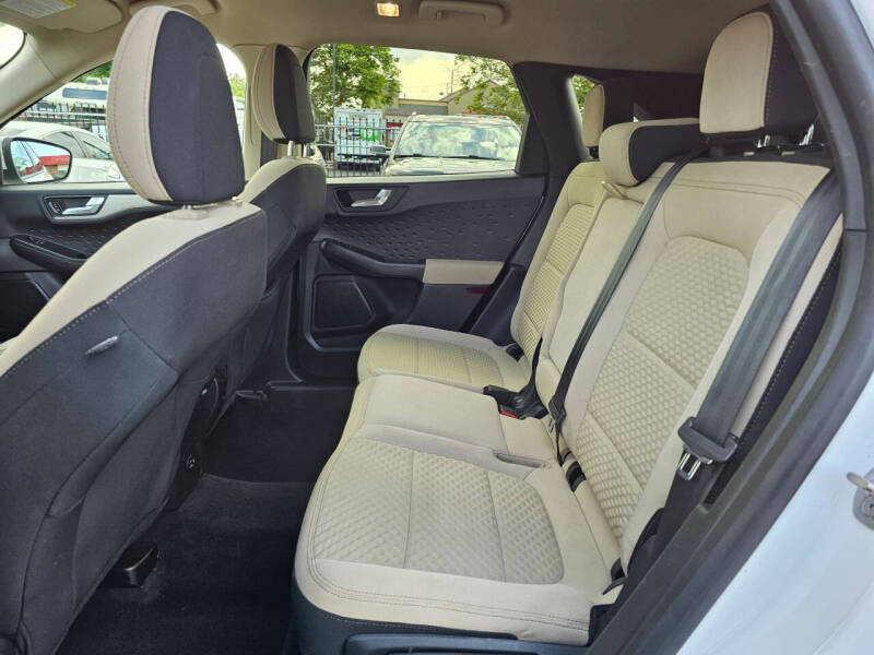 2020 Ford Escape SE