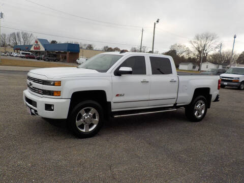 2016 Chevrolet Silverado 2500HD for sale at Young's Motor Company Inc. in Benson NC