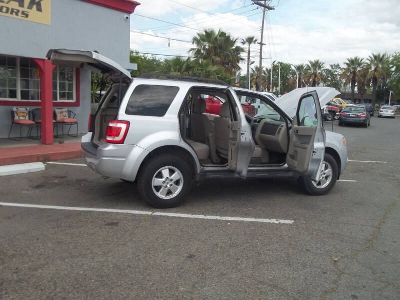 2011 Ford Escape null photo 44