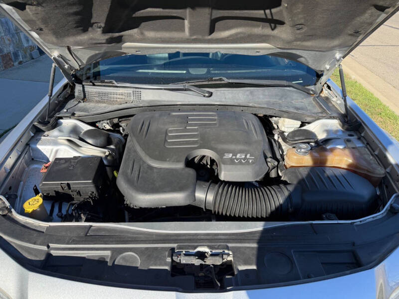 2012 Chrysler 300 Limited