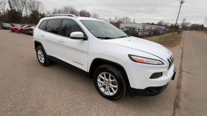 2017 Jeep Cherokee Latitude photo 6