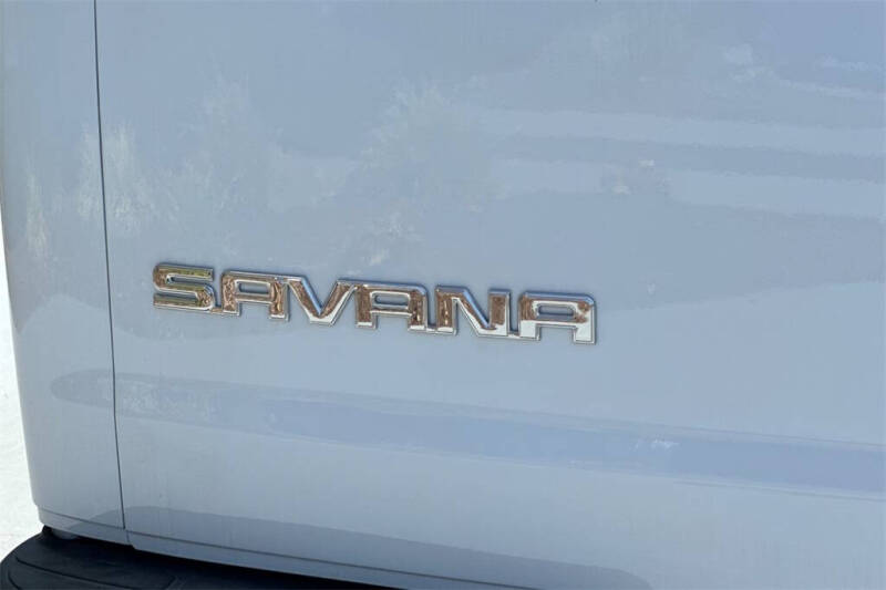 2025 GMC Savana 2500