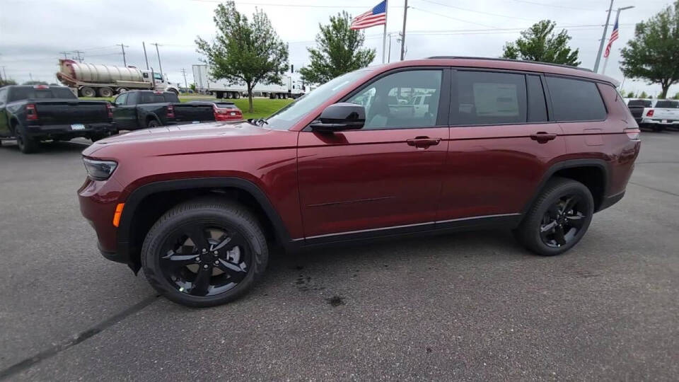 2024 Jeep Grand Cherokee L for sale at Victoria Auto Sales in Victoria, MN