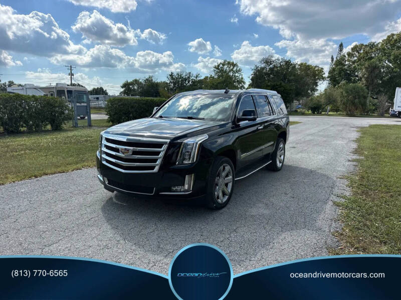 2016 Cadillac Escalade Luxury Collection