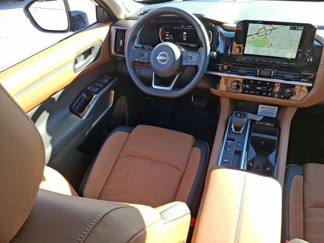 2025 Nissan Pathfinder Platinum