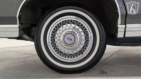 1988 Ford Crown Victoria
