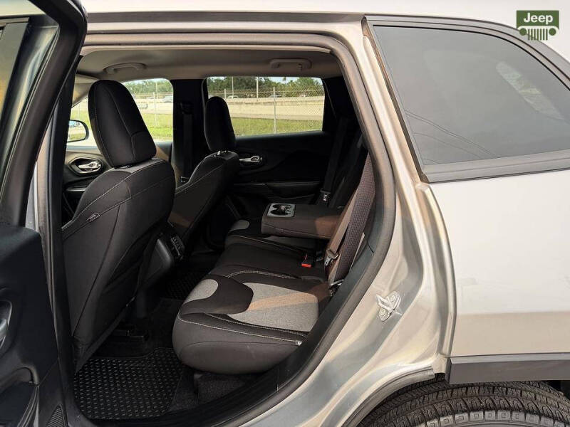 2016 Jeep Cherokee