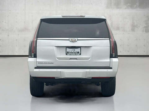 2020 Cadillac Escalade ESV Luxury