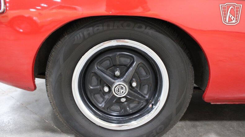 1972 MG B