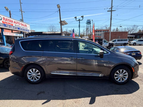 2019 Chrysler Pacifica Touring L