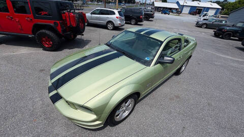 2005 Ford Mustang GT Deluxe