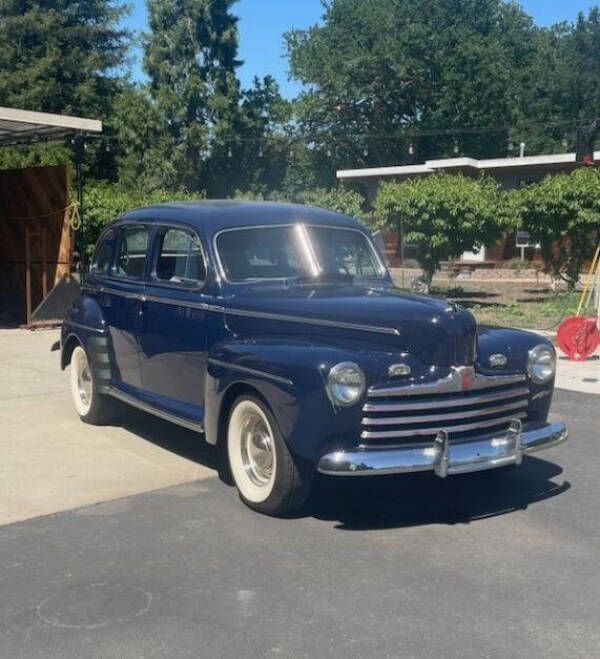 1946 Ford Super Deluxe