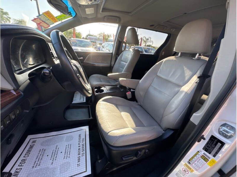 2016 Toyota Sienna