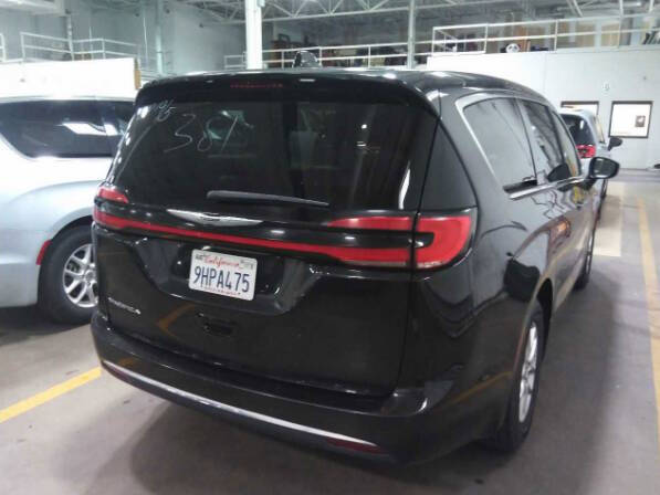 2023 Chrysler Pacifica Touring L