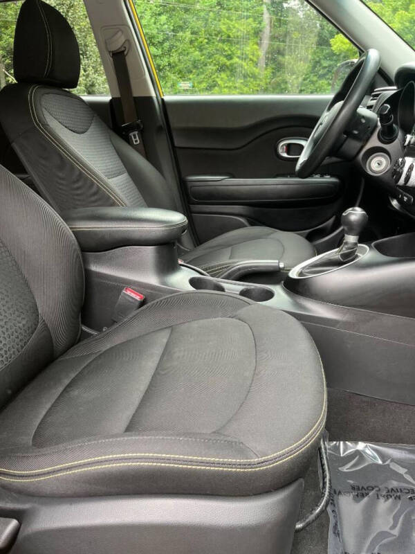 2016 Kia Soul +