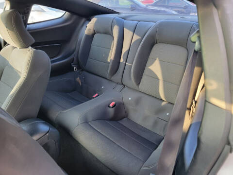 2015 Ford Mustang V6