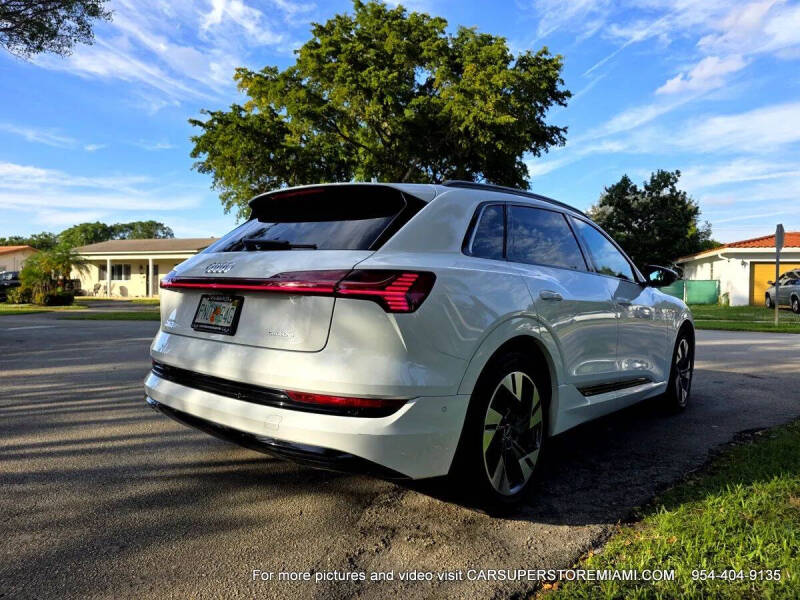 2021 Audi e-tron quattro Premium