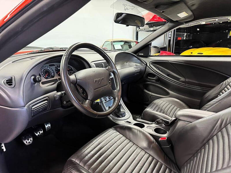 2004 Ford Mustang Mach 1 Premium