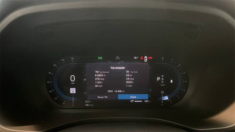 2025 Volvo XC60 B5 Core Dark Theme