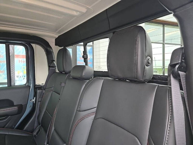 2026 Jeep Gladiator Shadow Ops