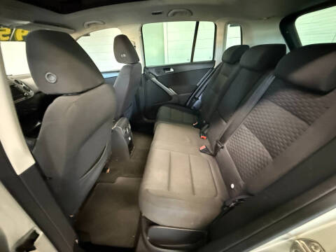 2009 Volkswagen Tiguan SE