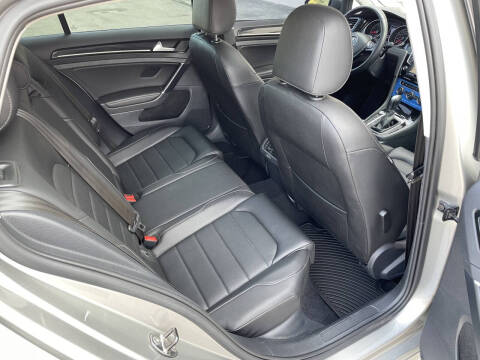 2017 Volkswagen Golf