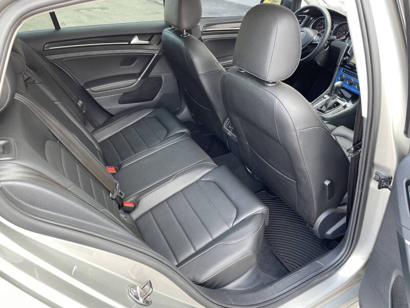 2017 Volkswagen Golf