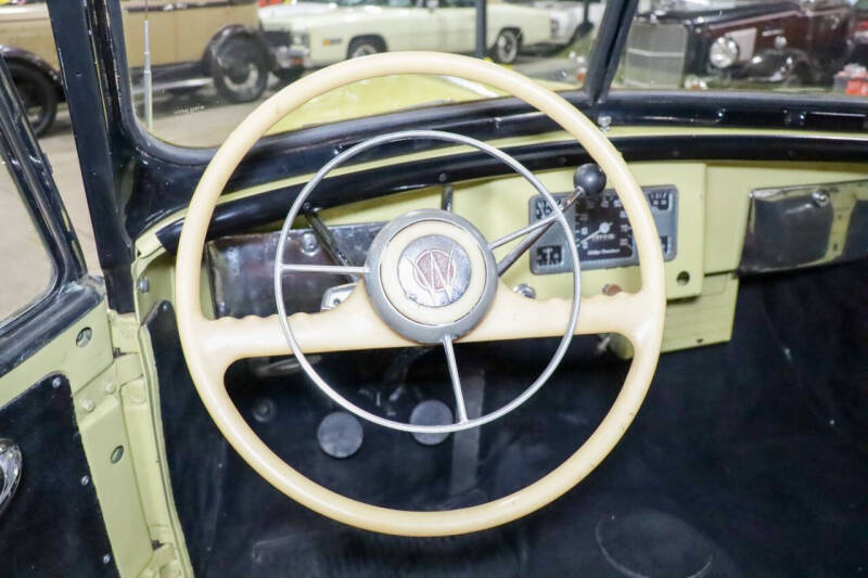 1949 Willys Jeepster