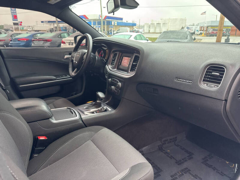 2016 Dodge Charger SE