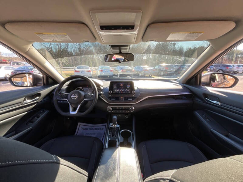 2024 Nissan Altima 2.5 SV