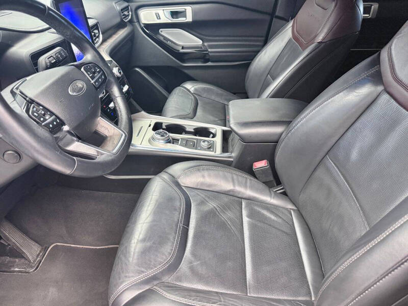 2022 Ford Explorer Platinum