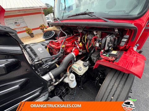 2017 Freightliner M2 106