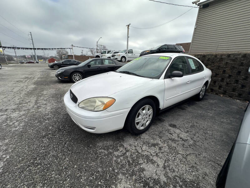 2007 Ford Taurus SE's photo