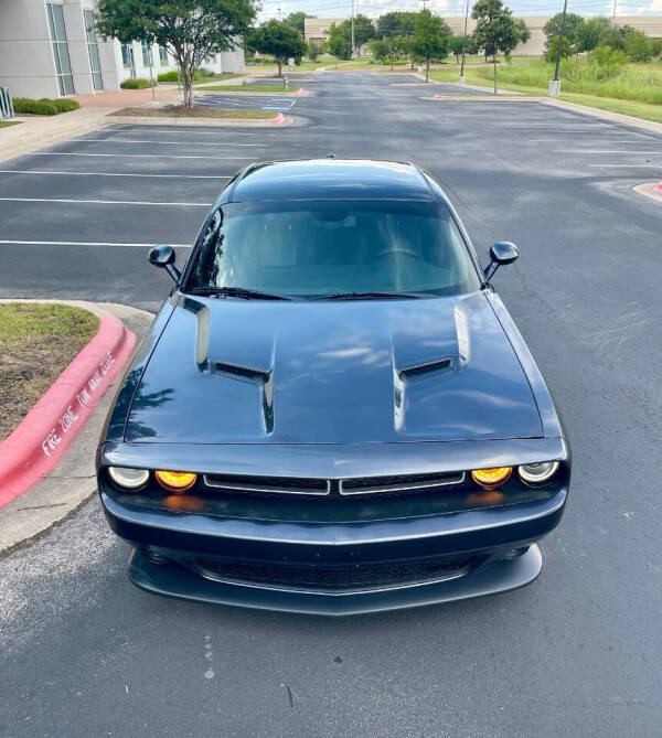 2017 Dodge Challenger SXT Plus