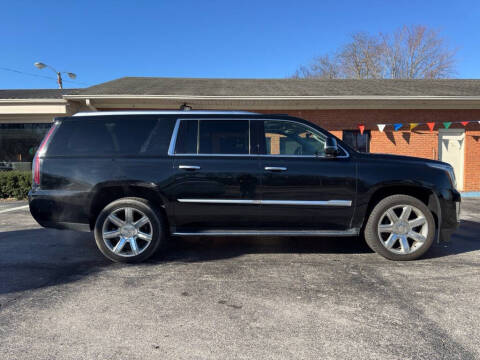 2018 Cadillac Escalade ESV Luxury