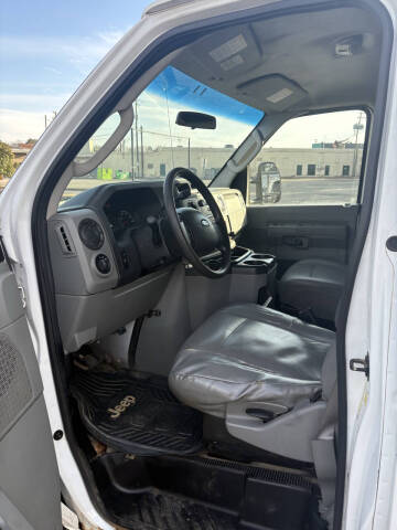 2013 Ford E-Series E-350 SD