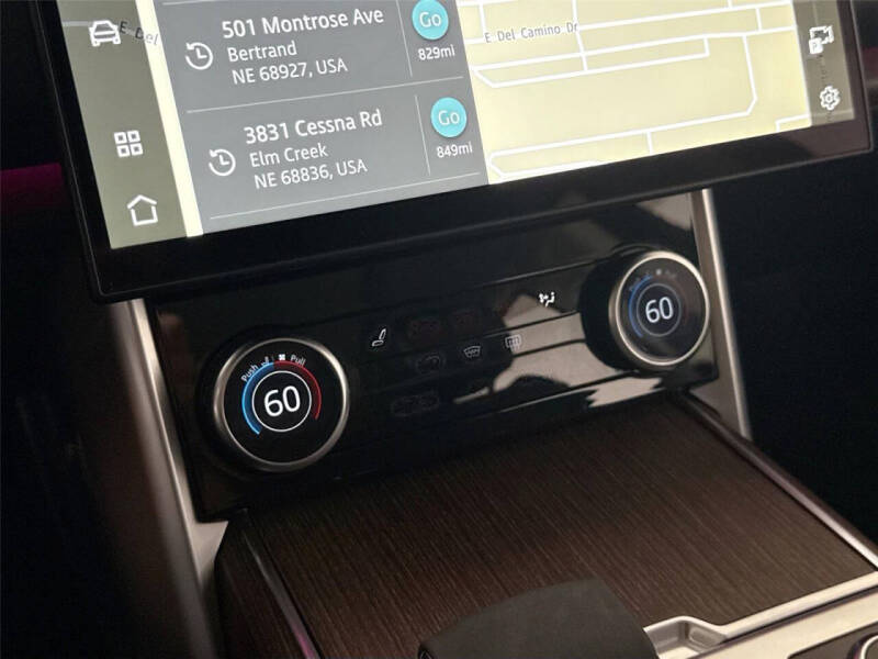 2023 Land Rover Range Rover P530 SE LWB