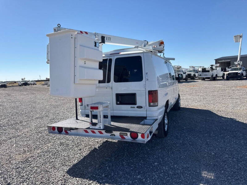 2011 Ford E-Series E-350 SD