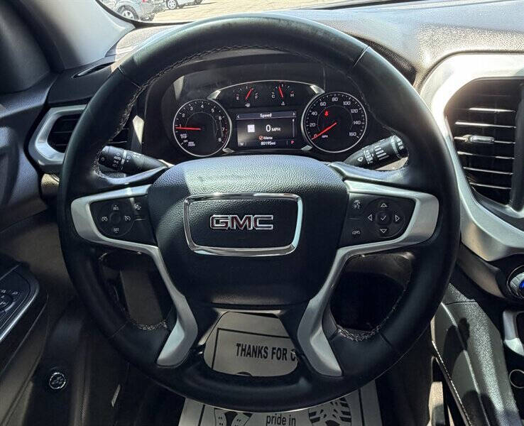 2023 GMC Acadia SLT