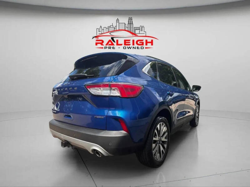 2022 Ford Escape Titanium