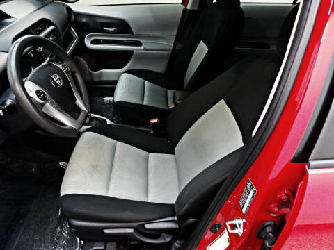 2014 Toyota Prius c Two