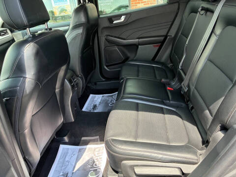 2025 Ford Escape Platinum