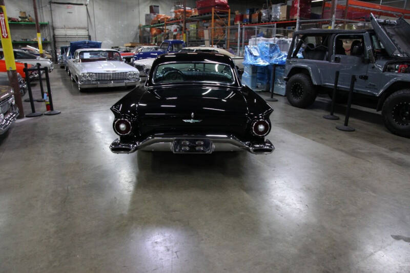 1957 Ford Thunderbird