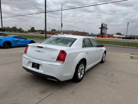 2015 Chrysler 300 Limited