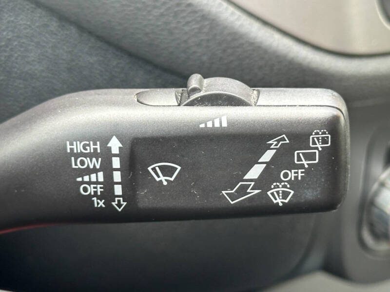 2011 Volkswagen Tiguan SEL 4Motion