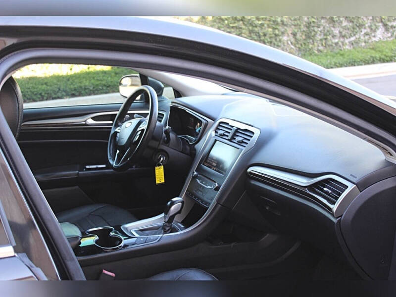 2014 Ford Fusion Energi SE